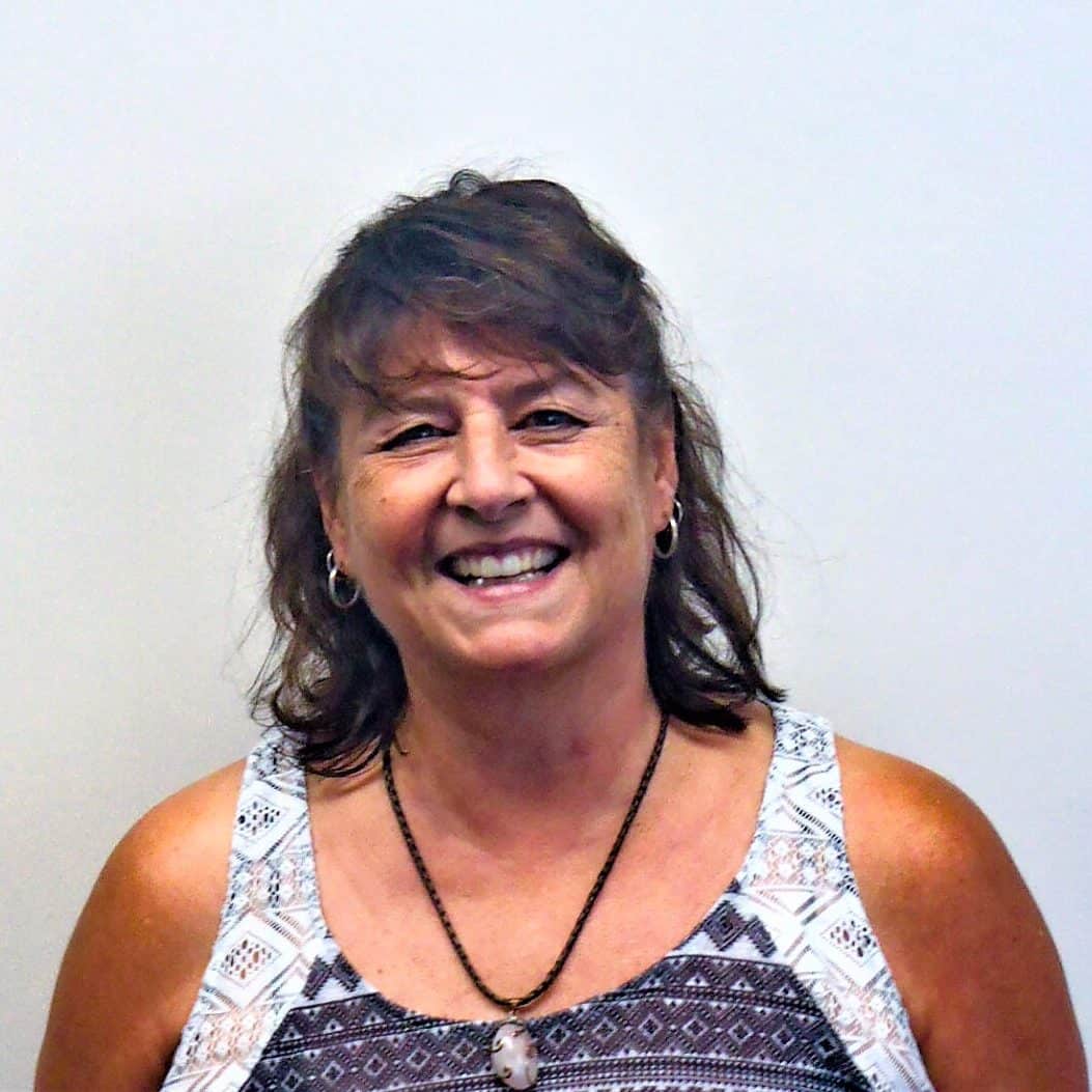 Vivian Benedetti : Accountant/Controller